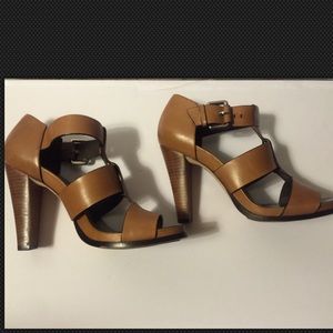 Theory Brown T- strap Platform sandal  heels 9.5